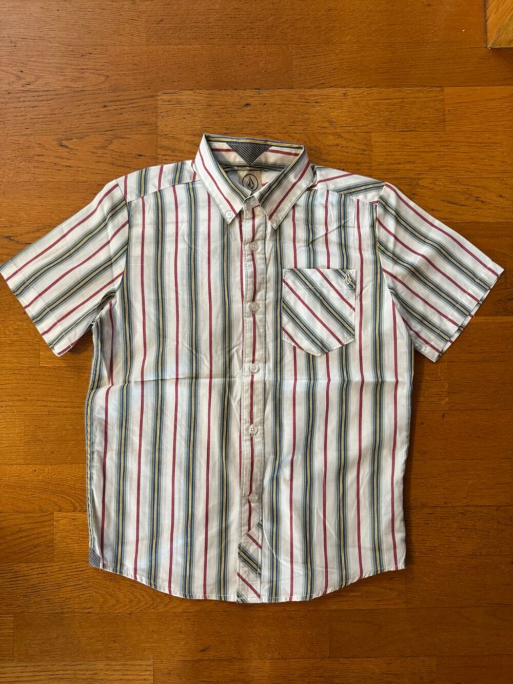 Volcom Boys Small Striped Short Sleeve Button Down Shirt Approx Age 10